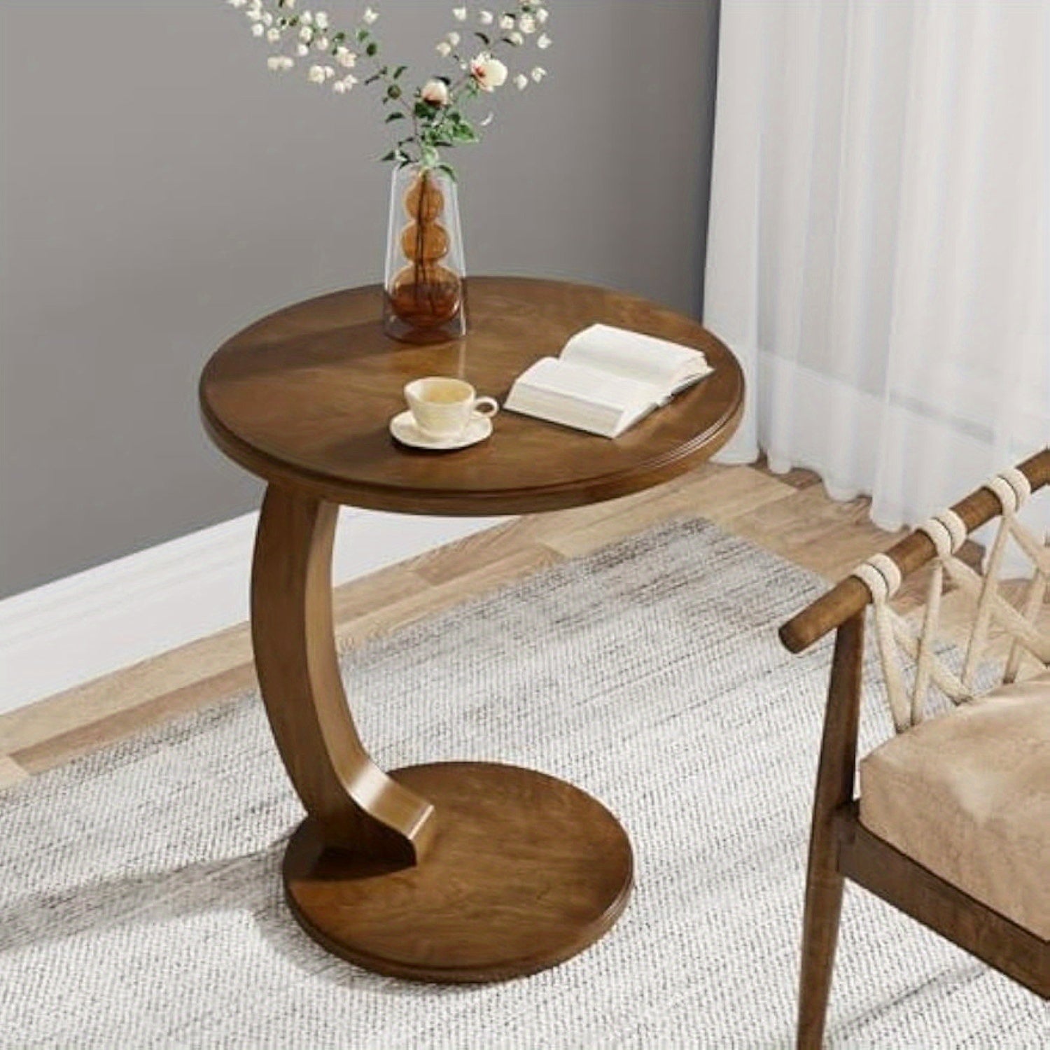 Sturdy Round End Table Made of Solid Wood, C-Shaped and Mid-Century Design, Perfect for Your Living Room