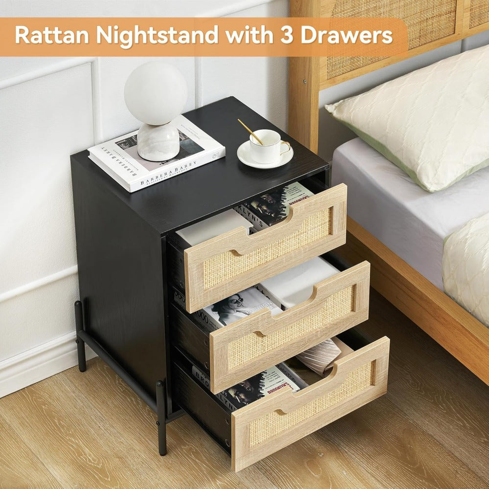 Furniture 63.5cm Black Nightstand with 3 Natural Rattan Drawers - Modern Bohemian Style End Table, Sturdy Metal Frame, Ideal for Bedroom & Living Room Storage, Room Furniture