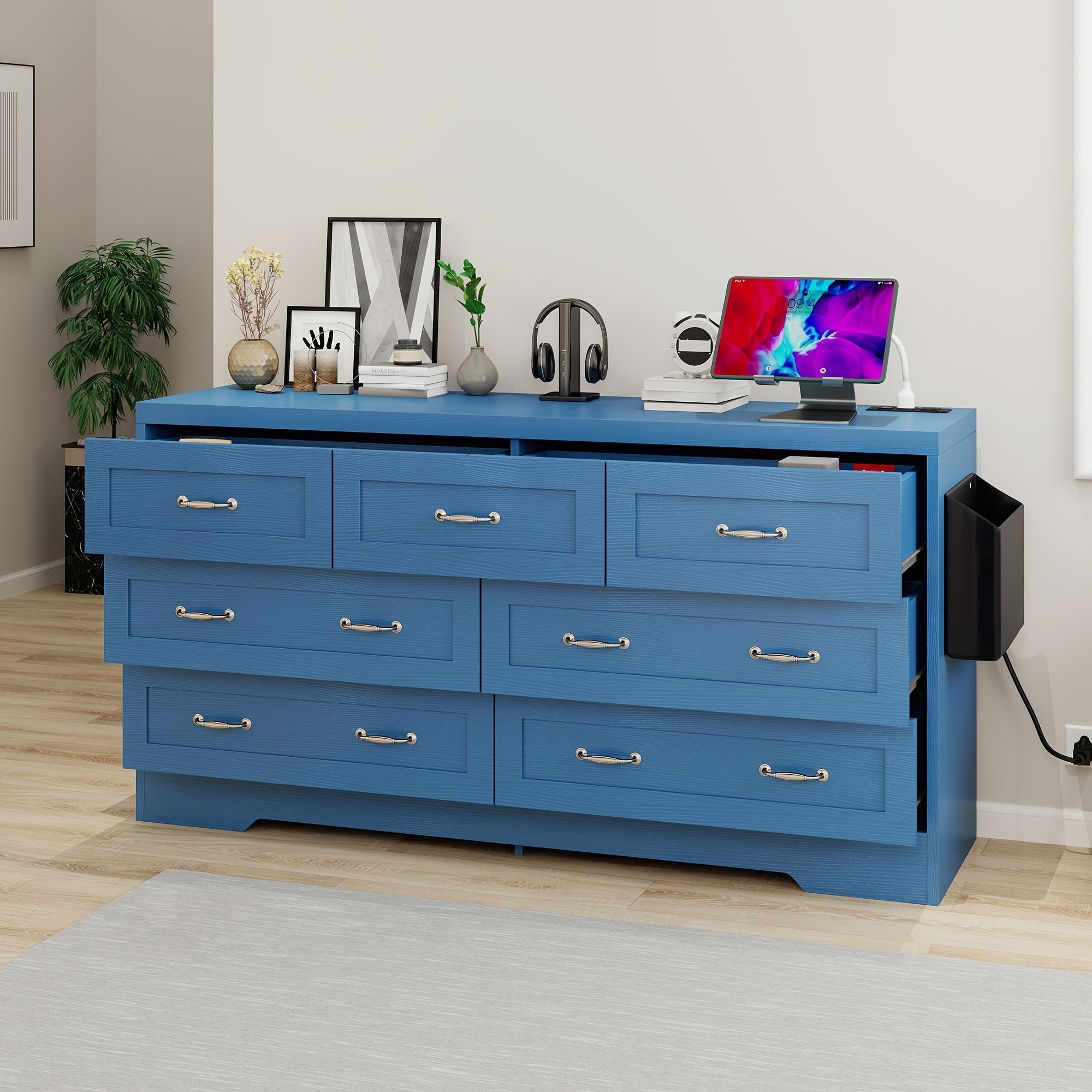 Elegant 7- Drawer Wood Dresser with Charging Station: Versatile Storage Cabinet for Bedroom, Entryway, and Living Room