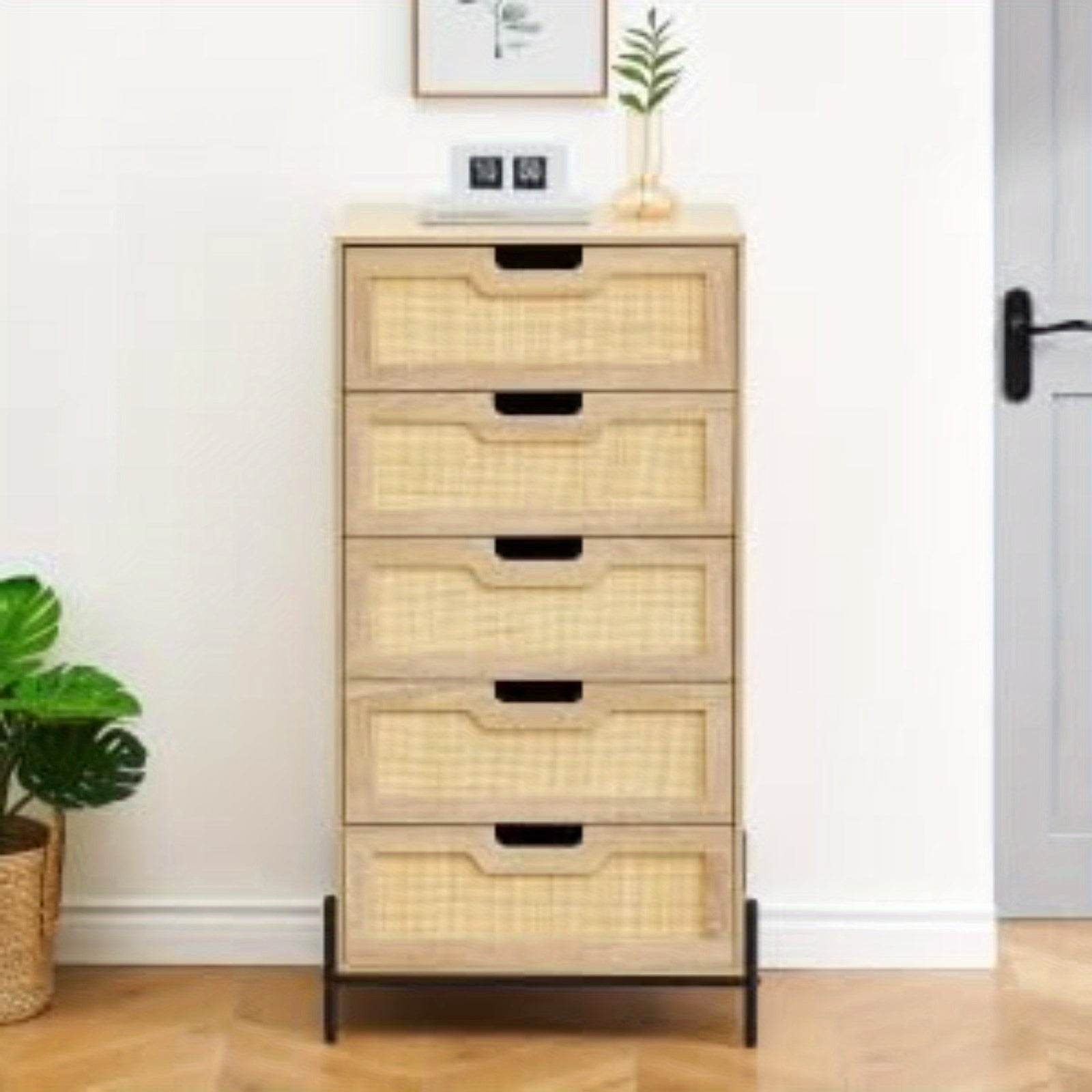 Natural Rattan 5 Drawer Dresser, Chest of Drawer, Farmhouse Storage Cabinet with Solid Metal Legs, Modern Storage Unit for Bedroom, Living Room, Entryway, Oak